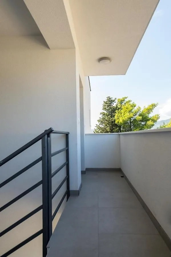 New Villa David, Wi-Fi, Iptv, 5 Bedrooms, 4 Bathrooms Kastela Croatia