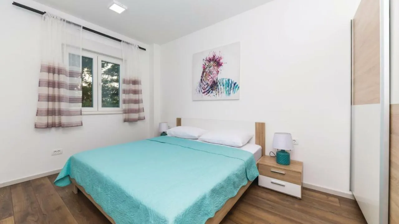 New Villa David, Wi-Fi, Iptv, 5 Bedrooms, 4 Bathrooms Kastela 0*,  Croatia