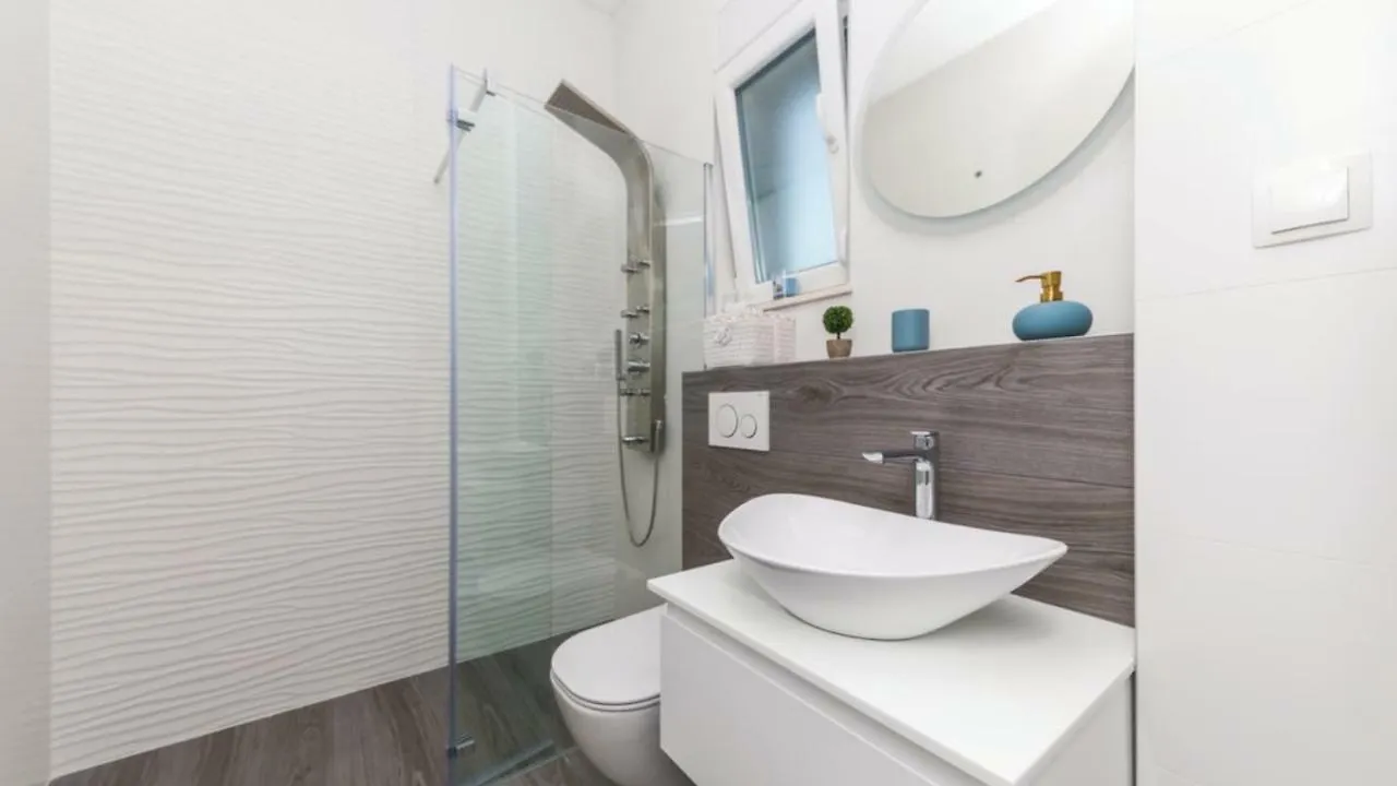 New Villa David, Wi-Fi, Iptv, 5 Bedrooms, 4 Bathrooms Kastela