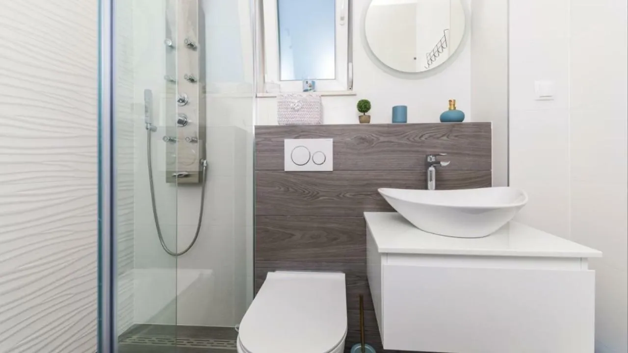 New Villa David, Wi-Fi, Iptv, 5 Bedrooms, 4 Bathrooms Kastela 0*,