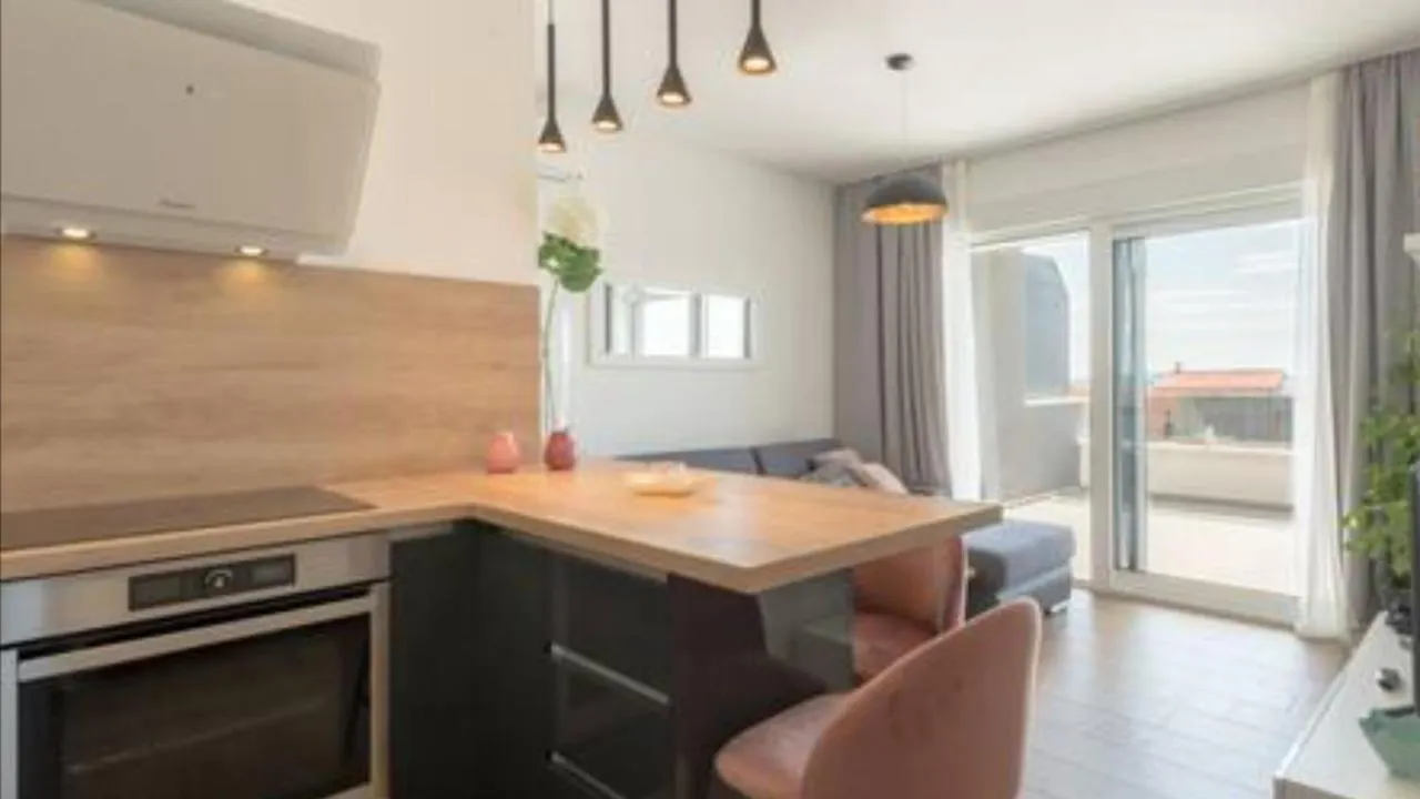 New Villa David, Wi-Fi, Iptv, 5 Bedrooms, 4 Bathrooms Kastela